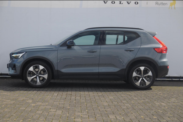 Volvo XC40 B3 177PK Automaat Plus Dark / Panoramadak / Elektrische stoelen / Harman Kardon audio / BLIS / Adaptieve cruise control / Parkeersensoren met camera / Elektrische achterklep / Stoel - en stuurwielverwarming