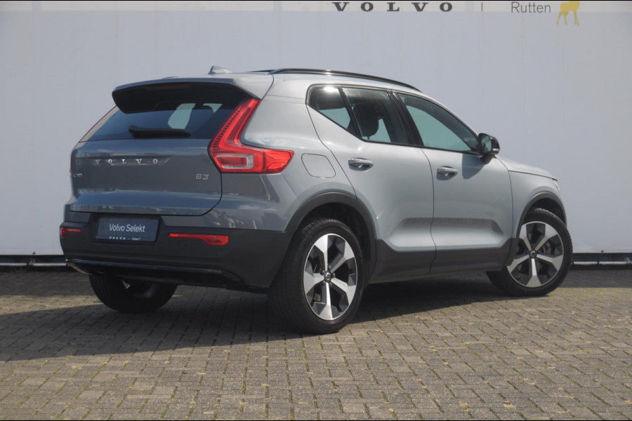 Volvo XC40 B3 177PK Automaat Plus Dark / Panoramadak / Elektrische stoelen / Harman Kardon audio / BLIS / Adaptieve cruise control / Parkeersensoren met camera / Elektrische achterklep / Stoel - en stuurwielverwarming
