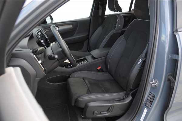 Volvo XC40 B3 177PK Automaat Plus Dark / Panoramadak / Elektrische stoelen / Harman Kardon audio / BLIS / Adaptieve cruise control / Parkeersensoren met camera / Elektrische achterklep / Stoel - en stuurwielverwarming