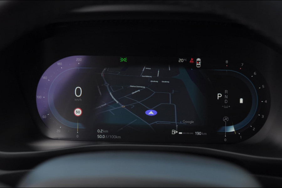 Volvo XC40 B3 177PK Automaat Plus Dark / Panoramadak / Elektrische stoelen / Harman Kardon audio / BLIS / Adaptieve cruise control / Parkeersensoren met camera / Elektrische achterklep / Stoel - en stuurwielverwarming