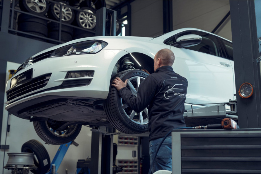 Volkswagen Golf 1.4 eHybrid Style / 204 PK / Camera / Comfort-Winter-Multimedia PAKKET / NAVI / 1e Eigenaar / NED-Golf