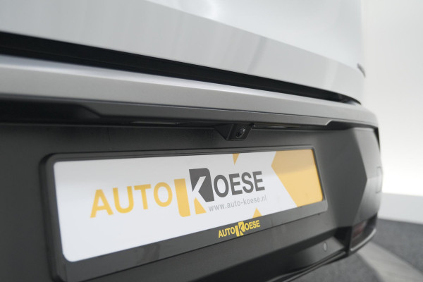 Peugeot 5008 Hybrid 136 e-DCS6 Allure | 7 Zitplaatsen | Camera | Stoelverwarming | Panoramic Navigation pack