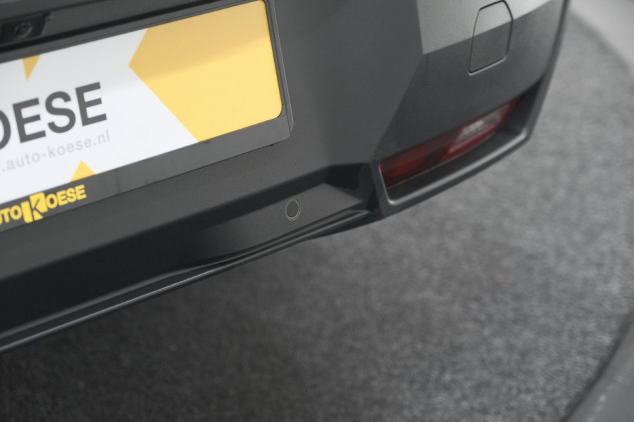 Peugeot 5008 Hybrid 136 e-DCS6 Allure | 7 Zitplaatsen | Camera | Stoelverwarming | Panoramic Navigation pack