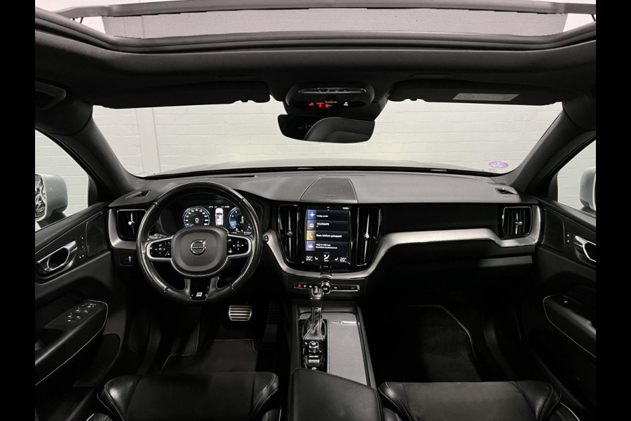 Volvo XC60 2.0 T5 AWD R-Design Luchtvering | Open dak | Cruise control | Stuur-/Stoelverwarming | 360 Camera | Head-up | Harman/Kardon | Blis