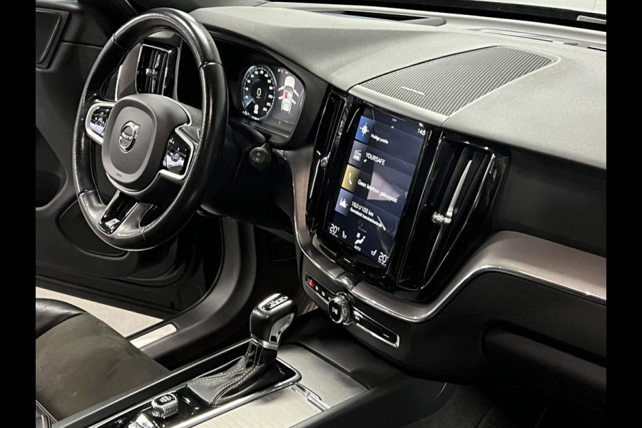 Volvo XC60 2.0 T5 AWD R-Design Luchtvering | Open dak | Cruise control | Stuur-/Stoelverwarming | 360 Camera | Head-up | Harman/Kardon | Blis