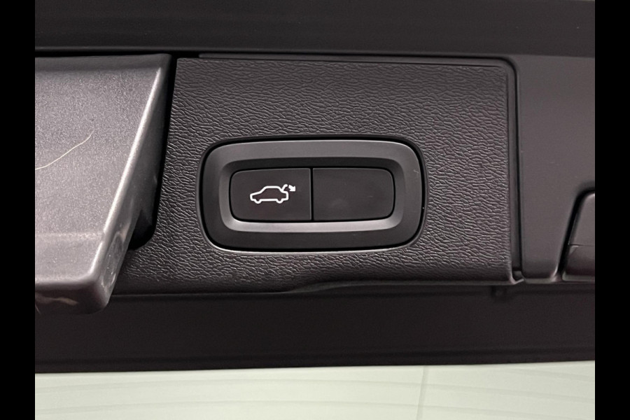 Volvo XC60 2.0 T5 AWD R-Design Luchtvering | Open dak | Cruise control | Stuur-/Stoelverwarming | 360 Camera | Head-up | Harman/Kardon | Blis