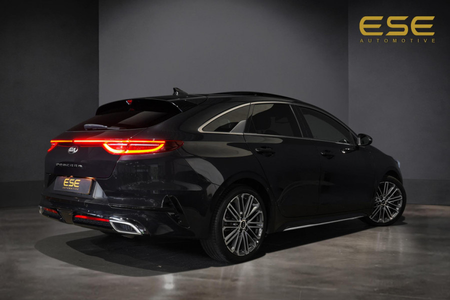 Kia ProCeed 1.4 T-GDI GT-PlusLine | Panorama | Carplay | Camera | Navigatie | Stoel/Stuur verwarming