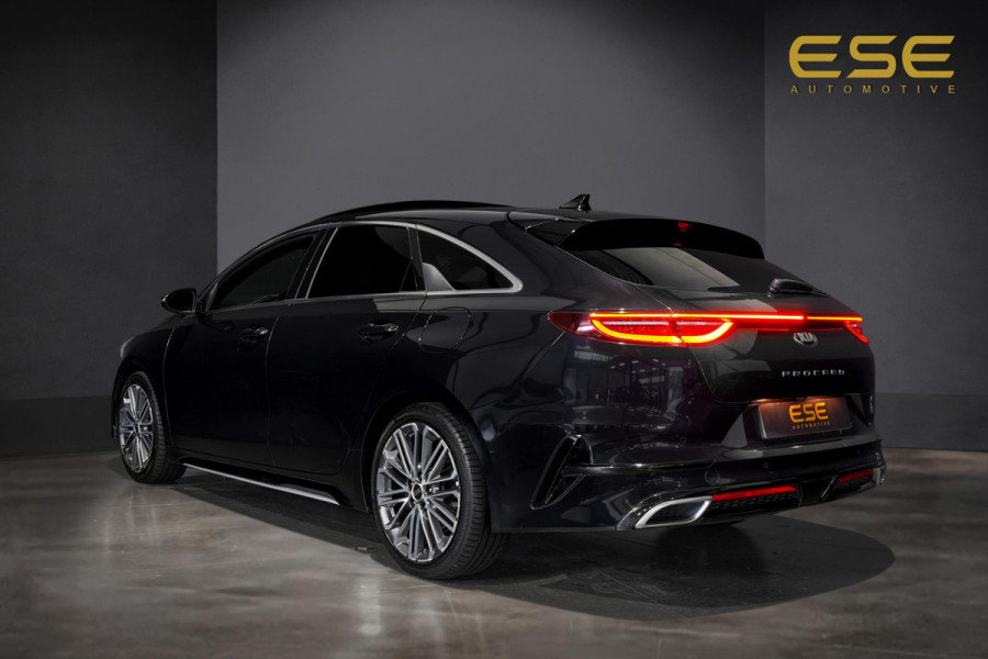 Kia ProCeed 1.4 T-GDI GT-PlusLine | Panorama | Carplay | Camera | Navigatie | Stoel/Stuur verwarming