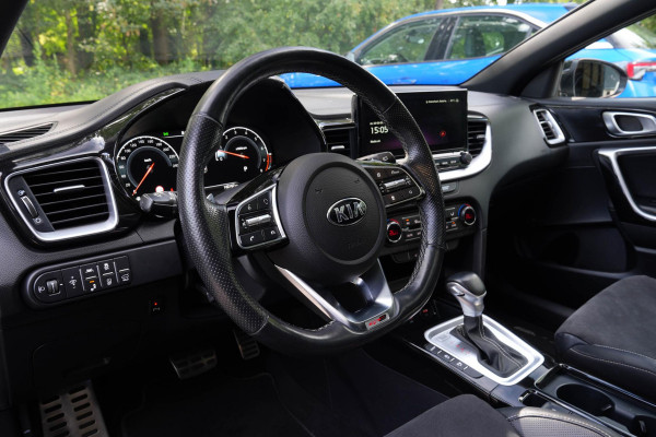 Kia ProCeed 1.4 T-GDI GT-PlusLine | Panorama | Carplay | Camera | Navigatie | Stoel/Stuur verwarming