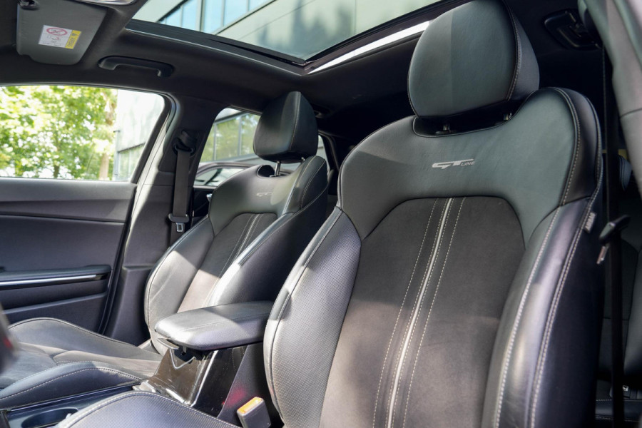 Kia ProCeed 1.4 T-GDI GT-PlusLine | Panorama | Carplay | Camera | Navigatie | Stoel/Stuur verwarming