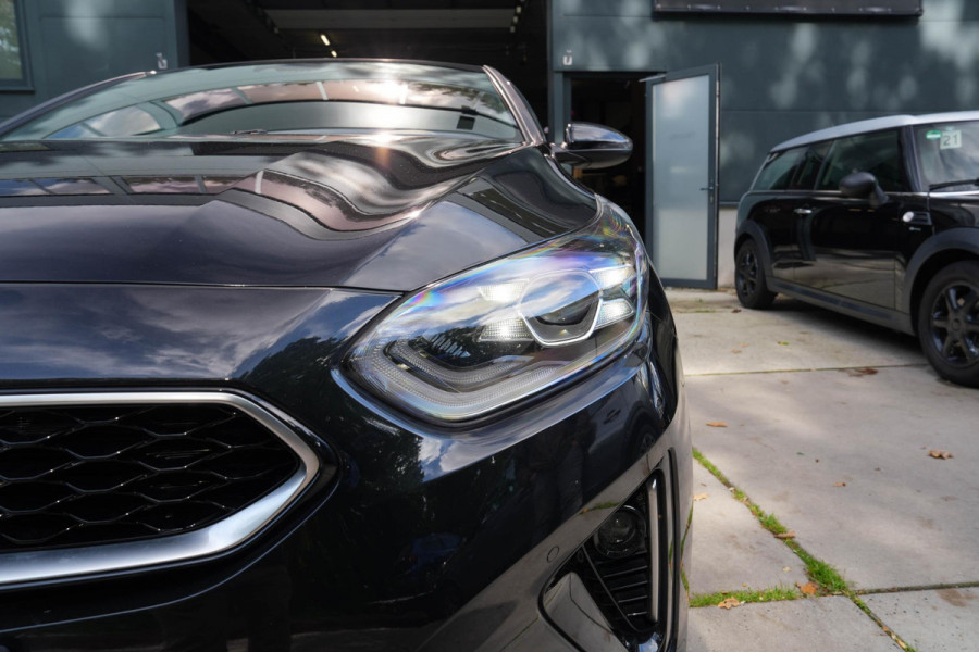 Kia ProCeed 1.4 T-GDI GT-PlusLine | Panorama | Carplay | Camera | Navigatie | Stoel/Stuur verwarming