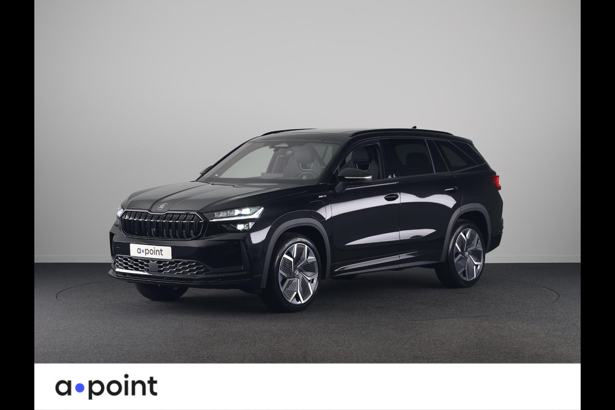 Škoda Kodiaq 1.5 TSI PHEV Sportline Business 204 pk 6 versn. DSG | Comfort Pakket | Dynamic Chassis Control Pakket | Panorama Dak | Head-up display | Parkeer Pakket | Trekhaak | Winter Pakket | 20" lichtmetalen velgen Rila aero, antraciet zwart