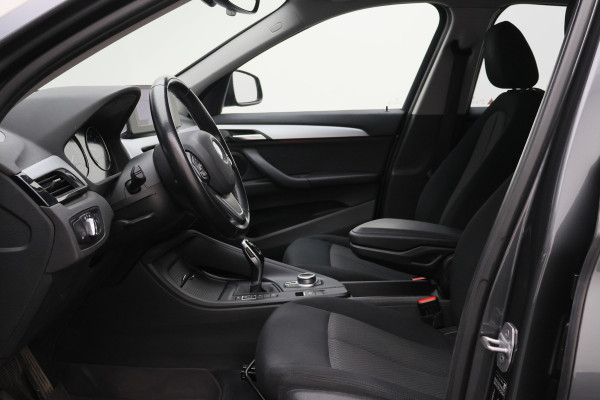 BMW X1 xDrive20i Executive Edition LED, Apple Carplay, Head-Up, Camera, Trekhaak, DAB