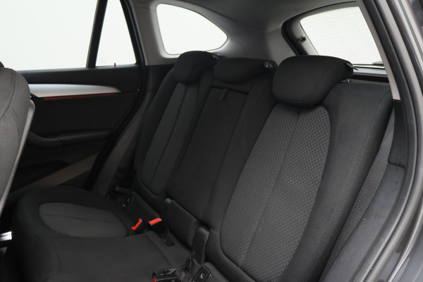 BMW X1 xDrive20i Executive Edition LED, Apple Carplay, Head-Up, Camera, Trekhaak, DAB
