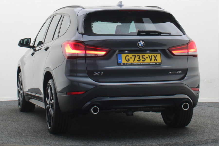 BMW X1 xDrive20i Executive Edition LED, Apple Carplay, Head-Up, Camera, Trekhaak, DAB