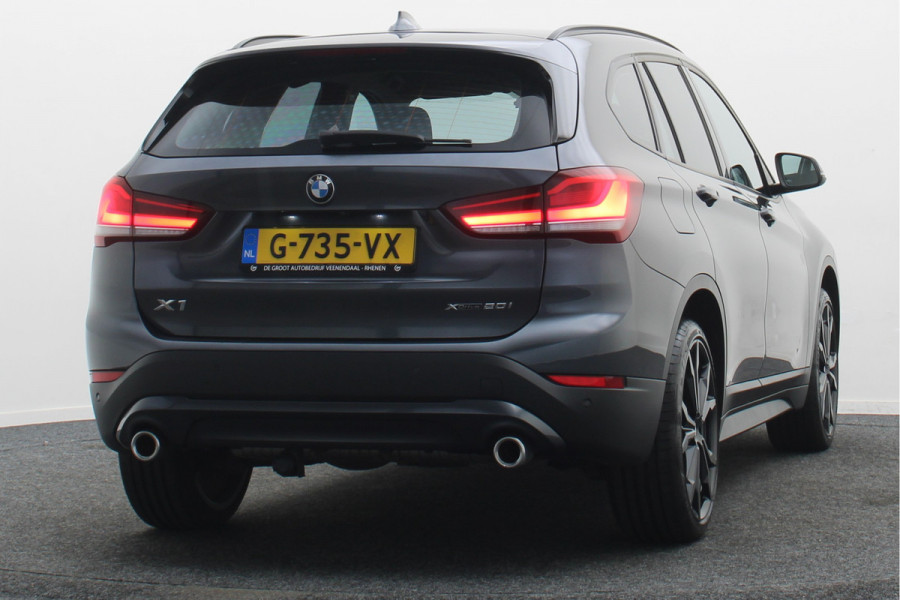 BMW X1 xDrive20i Executive Edition LED, Apple Carplay, Head-Up, Camera, Trekhaak, DAB