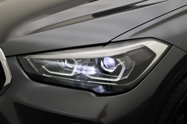 BMW X1 xDrive20i Executive Edition LED, Apple Carplay, Head-Up, Camera, Trekhaak, DAB