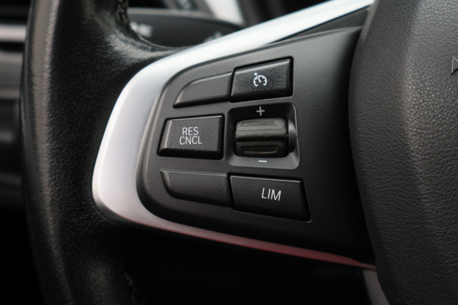BMW X1 xDrive20i Executive Edition LED, Apple Carplay, Head-Up, Camera, Trekhaak, DAB