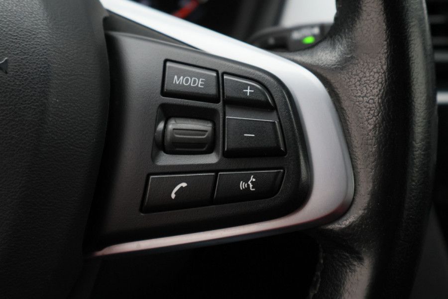 BMW X1 xDrive20i Executive Edition LED, Apple Carplay, Head-Up, Camera, Trekhaak, DAB