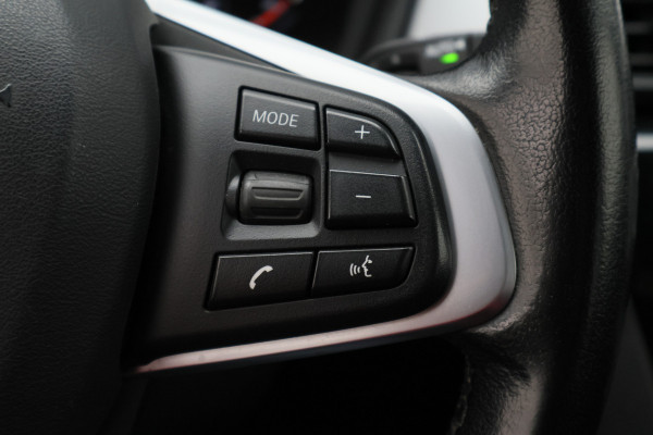 BMW X1 xDrive20i Executive Edition LED, Apple Carplay, Head-Up, Camera, Trekhaak, DAB