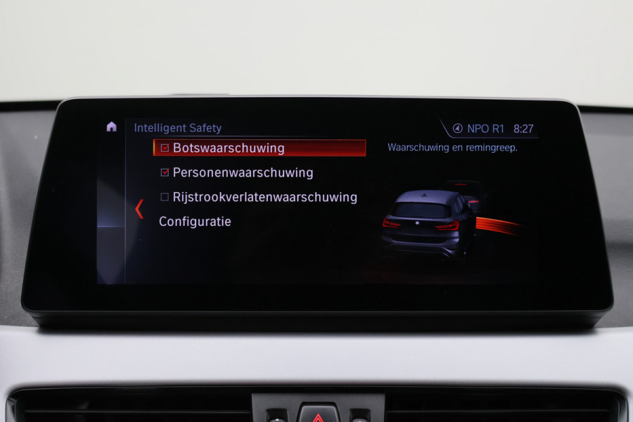 BMW X1 xDrive20i Executive Edition LED, Apple Carplay, Head-Up, Camera, Trekhaak, DAB