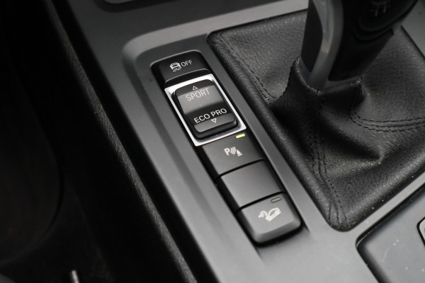 BMW X1 xDrive20i Executive Edition LED, Apple Carplay, Head-Up, Camera, Trekhaak, DAB