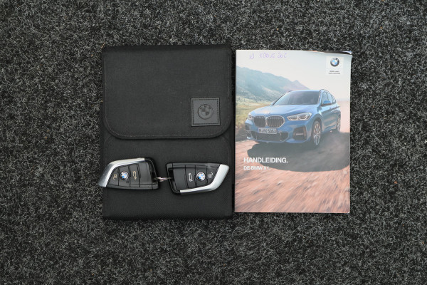 BMW X1 xDrive20i Executive Edition LED, Apple Carplay, Head-Up, Camera, Trekhaak, DAB