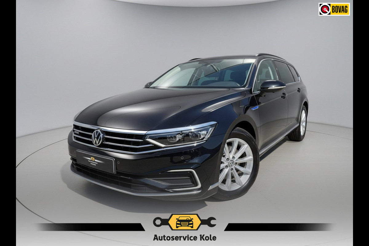 Volkswagen Passat Variant 1.4 TSI PHEV GTE * AUTOMAAT * Parkeercamera * Massage * Keyless *