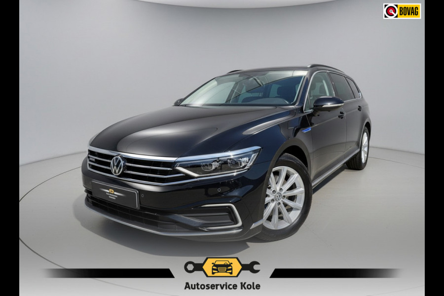 Volkswagen Passat Variant 1.4 TSI PHEV GTE * AUTOMAAT * Parkeercamera * Massage * Keyless *