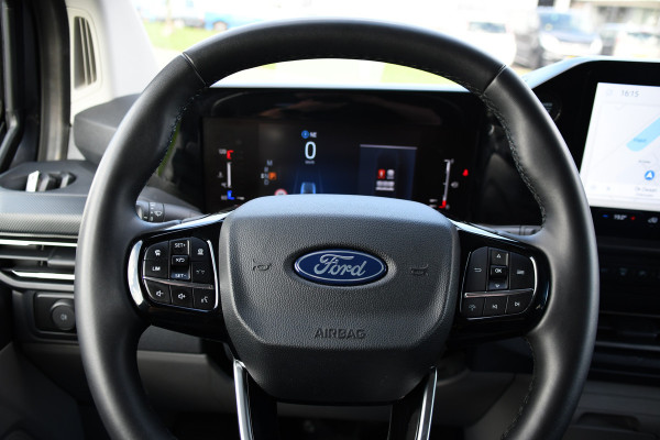 Ford Transit Custom 320 2.0 TDCI L2H1 Limited DC Adaptieve Cruise, 360 Camera, Carplay, Automaat, LED, 2 x Schuifdeur, Stoelverwarming, Virtual, 170pk, Sensoren, Uniek!