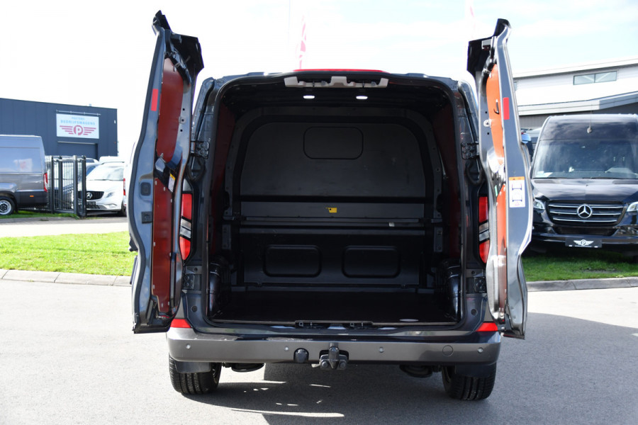 Ford Transit Custom 320 2.0 TDCI L2H1 Limited DC Adaptieve Cruise, 360 Camera, Carplay, Automaat, LED, 2 x Schuifdeur, Stoelverwarming, Virtual, 170pk, Sensoren, Uniek!