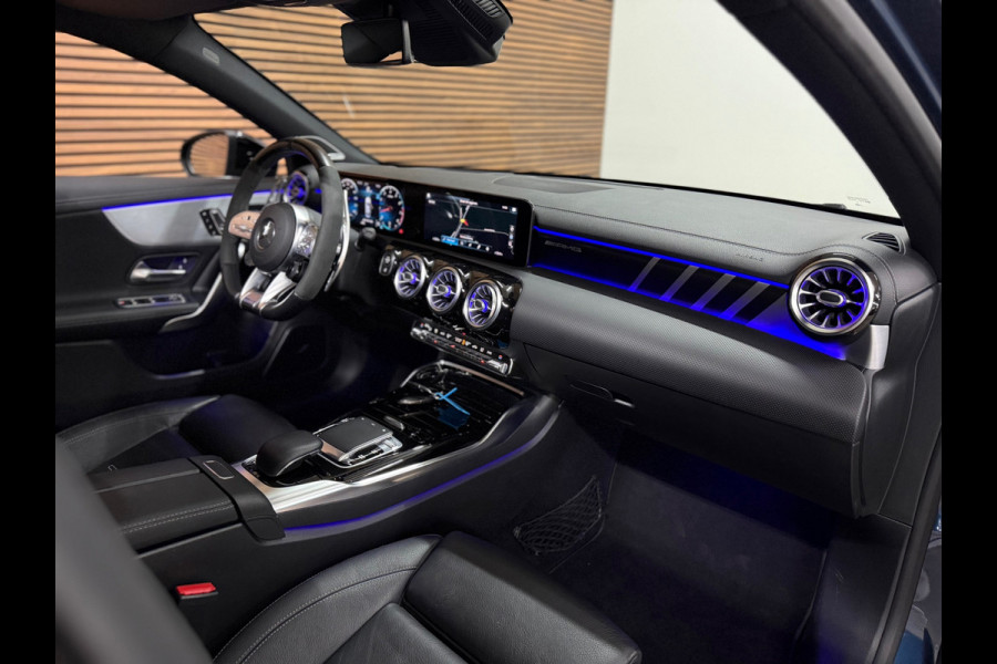 Mercedes-Benz A-Klasse AMG 35 4MATIC NIGHT Premium Plus | PANO | Burmester | Ambient | HuD | MultiBeam LED | Winter-Pakket |MBUX