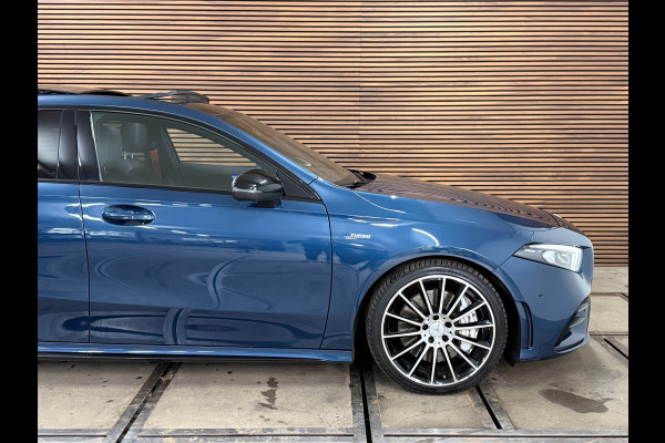 Mercedes-Benz A-Klasse AMG 35 4MATIC NIGHT Premium Plus | PANO | Burmester | Ambient | HuD | MultiBeam LED | Winter-Pakket |MBUX