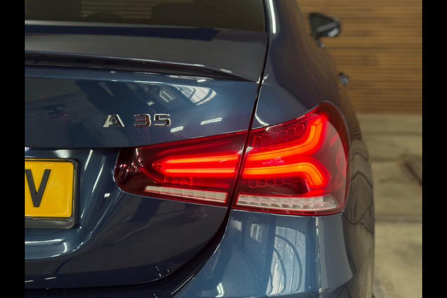 Mercedes-Benz A-Klasse AMG 35 4MATIC NIGHT Premium Plus | PANO | Burmester | Ambient | HuD | MultiBeam LED | Winter-Pakket |MBUX