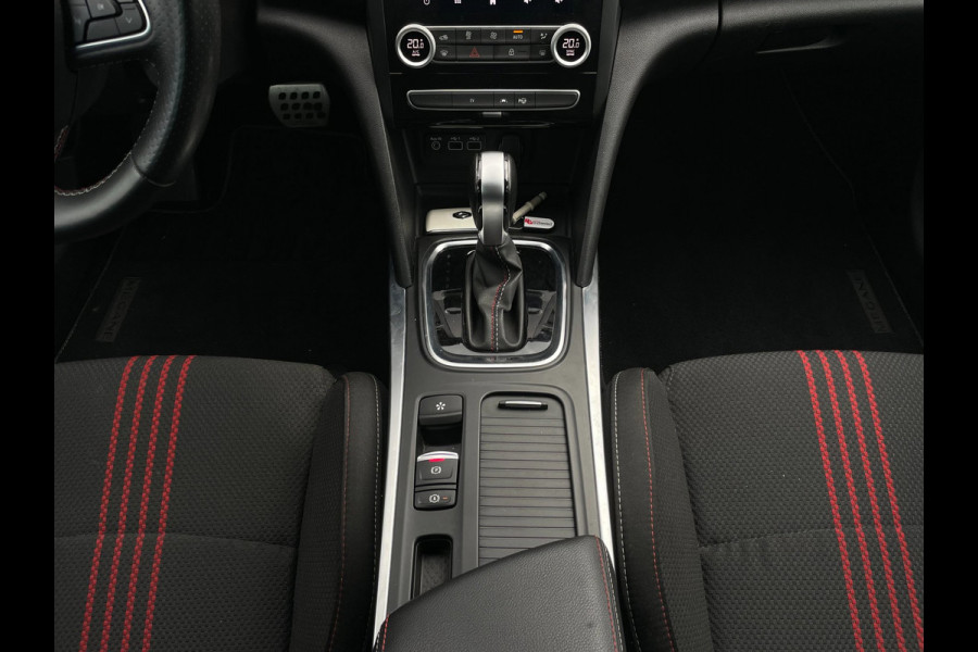 Renault Mégane 1.6 E-Tech Plug-In Hybrid 160 R.S. Line | Camera | PDC | Keyless |