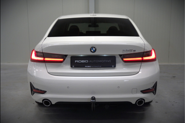 BMW 3-serie 330e eDrive Edition High Executive | Stoelverwarming | Navigatie | Apple Carplay | Parkeersensoren | Keyless | Cruise Control | LED | Leer | Trekhaak | Climate Control | SOH 89%