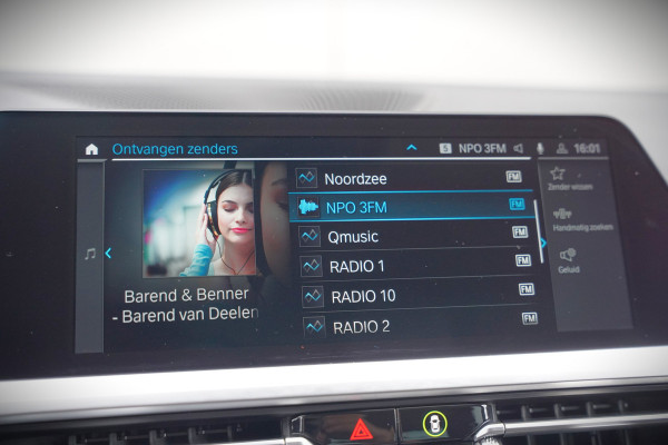 BMW 3-serie 330e eDrive Edition High Executive | Stoelverwarming | Navigatie | Apple Carplay | Parkeersensoren | Keyless | Cruise Control | LED | Leer | Trekhaak | Climate Control | SOH 89%