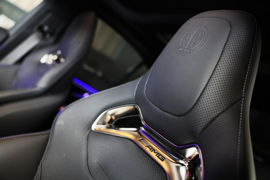 Mercedes-Benz E-Klasse AMG 53 4MATIC+ / Hyperscreen / Performance Zetels / Head Up / Verkoeling / 360 Camera / Memory / Open Pano