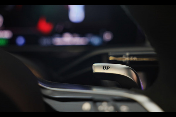 Mercedes-Benz E-Klasse AMG 53 4MATIC+ / Hyperscreen / Performance Zetels / Head Up / Verkoeling / 360 Camera / Memory / Open Pano