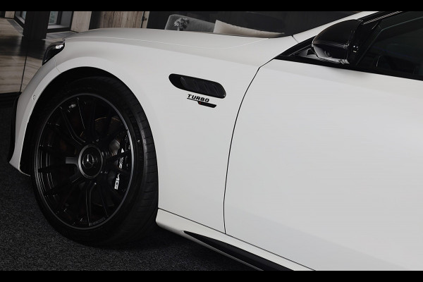 Mercedes-Benz E-Klasse AMG 53 4MATIC+ / Hyperscreen / Performance Zetels / Head Up / Verkoeling / 360 Camera / Memory / Open Pano