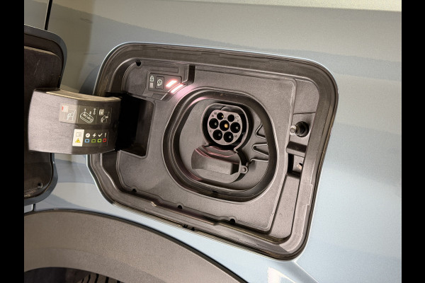 Peugeot E-5008 Allure Avantage 73 kWh 7p | Trekhaak | Keyless | Apple Carplay / Android Auto