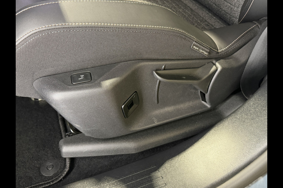 Peugeot E-5008 Allure Avantage 73 kWh 7p | Trekhaak | Keyless | Apple Carplay / Android Auto