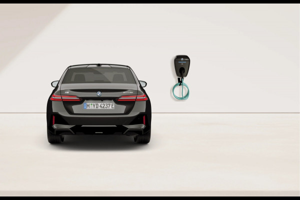 BMW i5 eDrive40 M-Sport - Pano - Head-up - Stoelventilatie - Memoryzetels
