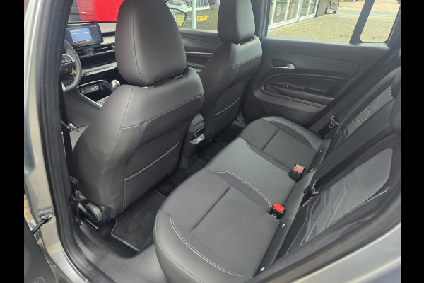 Jeep Avenger 1.2 Altitude | Winterpakket | Parkeersensoren v + a | Apple/Android CarPlay