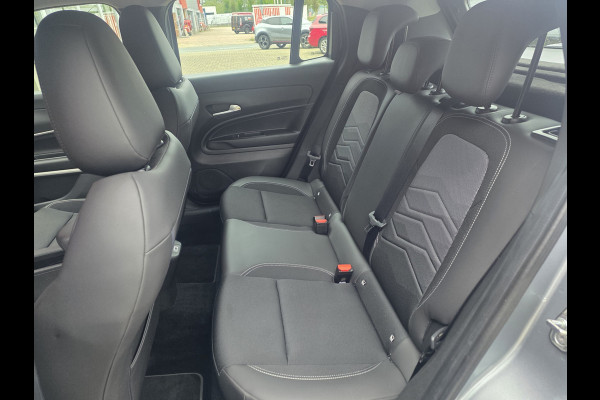 Jeep Avenger 1.2 Altitude | Winterpakket | Parkeersensoren v + a | Apple/Android CarPlay