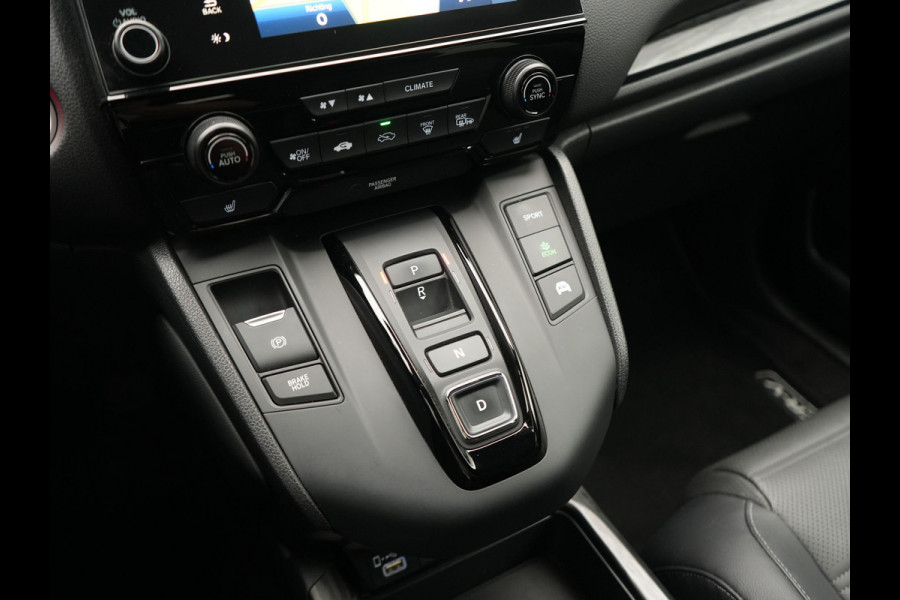 Honda CR-V 2.0 Black Edition MHEV 215pk Dealer O.H | Trekhaak Afn. | Adaptive Cruise | Camera | Sportstoelen Verwarmd | Keyless | Navigatie | DAB |  20"L.M