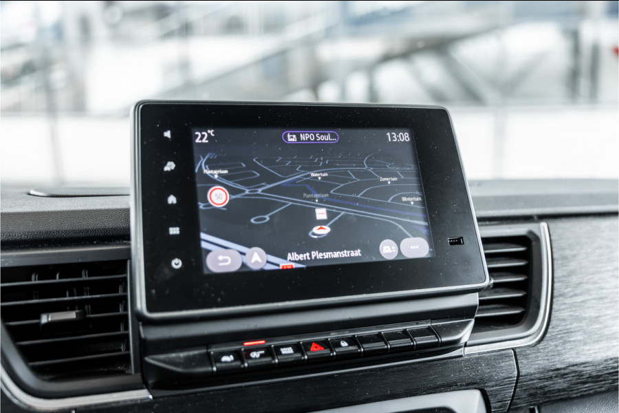 Renault Trafic 2.0 L2H1 150 PK DC | Dubbel cabine | 6-Zitter | Navigatie | Dodehoek | Camera | Trekhaak | CarPlay | Nieuwe APK | Trekhaak | Imperiaal | PDC V+A