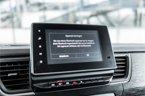 Renault Trafic 2.0 L2H1 150 PK DC | Dubbel cabine | 6-Zitter | Navigatie | Dodehoek | Camera | Trekhaak | CarPlay | Nieuwe APK | Trekhaak | Imperiaal | PDC V+A