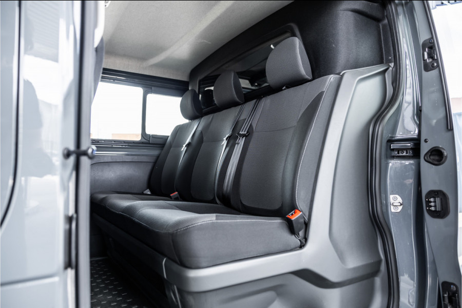 Renault Trafic 2.0 L2H1 150 PK DC | Dubbel cabine | 6-Zitter | Navigatie | Dodehoek | Camera | Trekhaak | CarPlay | Nieuwe APK | Trekhaak | Imperiaal | PDC V+A