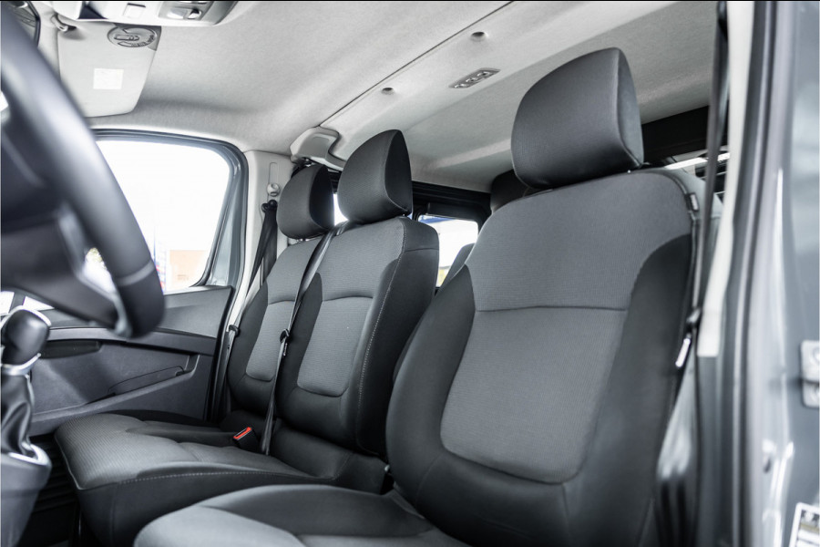 Renault Trafic 2.0 L2H1 150 PK DC | Dubbel cabine | 6-Zitter | Navigatie | Dodehoek | Camera | Trekhaak | CarPlay | Nieuwe APK | Trekhaak | Imperiaal | PDC V+A